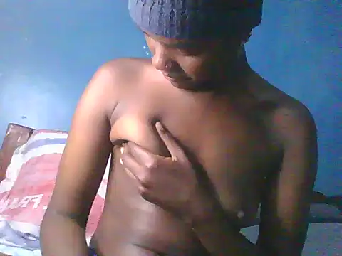Petite-divaa online show from 06-04-26, 05:28