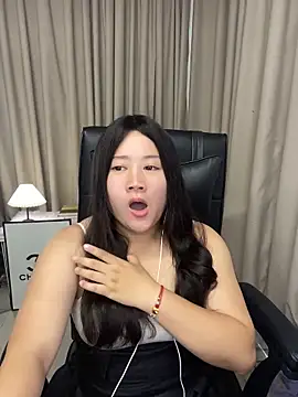 Luckysisi-s online show from 06-15-26, 02:39