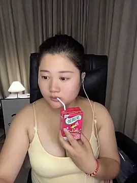 Luckysisi-s online show from 06-06-26, 01:27