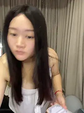 Luckysisi-s online show from 06-22-26, 02:50