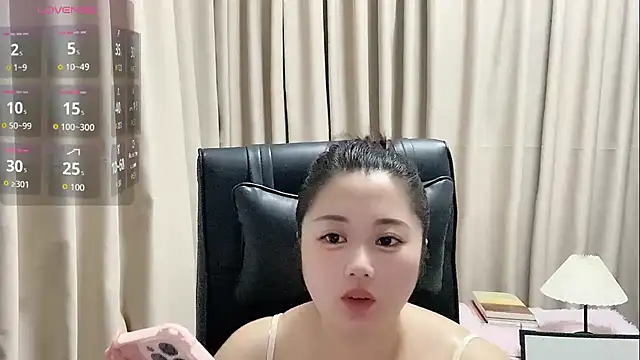 Luckysisi-s online show from 06-25-26, 03:37