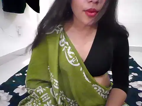 Snapshot of Aalya_B chatting on 06-26-26, 08:42 Aalya B online show from 06-26-26, 08:42