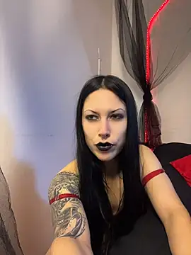 LivKristine online show from 06-25-26, 07:41