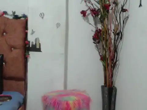 Snapshot of naomy_rosse17 chatting on 07-04-26, 10:58 naomy rosse17 online show from 07-04-26, 10:58