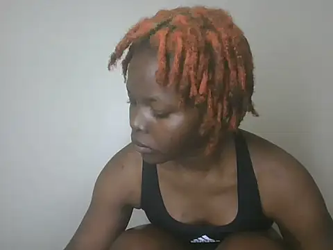 Snapshot of Aura_desire chatting on 06-22-26, 09:06 Aura desire online show from 06-22-26, 09:06