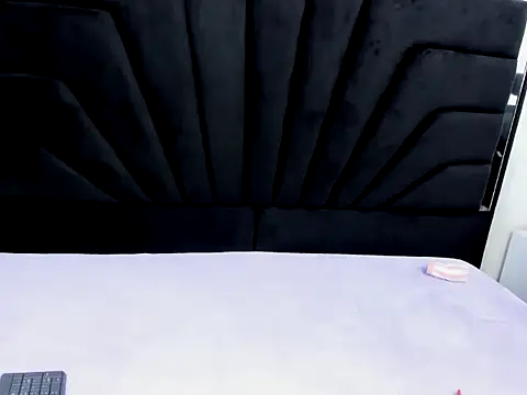 SweetVenomMilf online show from 07-08-26, 09:04