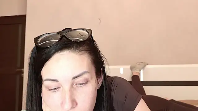 BouncySweety online show from 12-13-25, 08:04