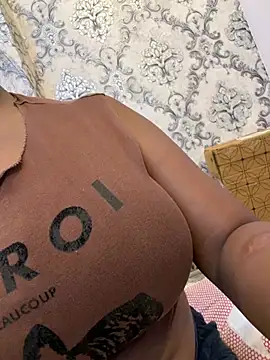 Snapshot of cute_girl_99 chatting on 05-30-26, 07:30 cute girl 99 online show from 05-30-26, 07:30