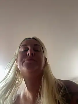 Sofia beee online show from 07-15-26, 09:05