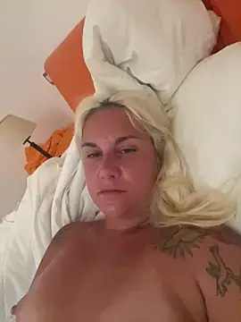 Sofia beee online show from 06-29-26, 08:54