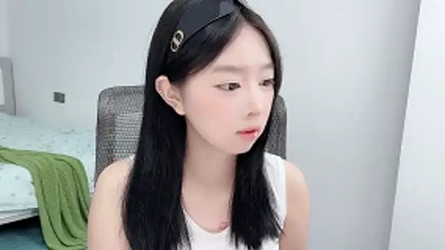 Snapshot of Yoyo33355 chatting on 07-05-26, 03:33 Yoyo33355 online show from 07-05-26, 03:33
