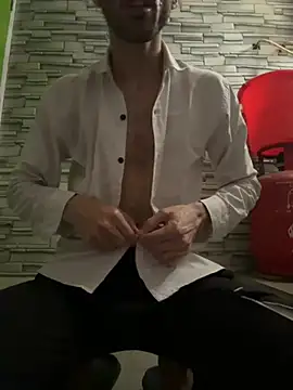 Snapshot of zacksidd chatting on 06-30-26, 05:51 zacksidd online show from 06-30-26, 05:51