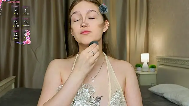 PlayfulMelly online show from 06-18-26, 06:24
