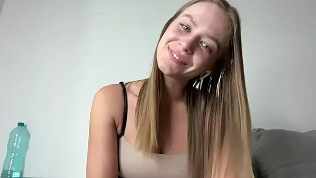 Snapshot of DanikaMory chatting on 07-02-26, 01:39 DanikaMory online show from 07-02-26, 01:39