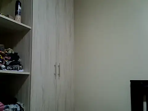 Flirrtballm online show from 06-09-26, 06:47