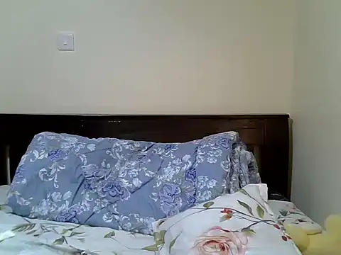 Flirrtballm online show from 06-05-26, 07:36