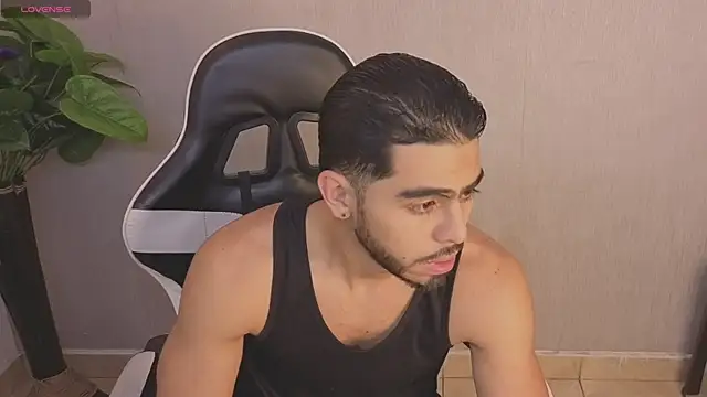 Snapshot of Jadiel_Stone chatting on 07-05-26, 04:30 Jadiel Stone online show from 07-05-26, 04:30