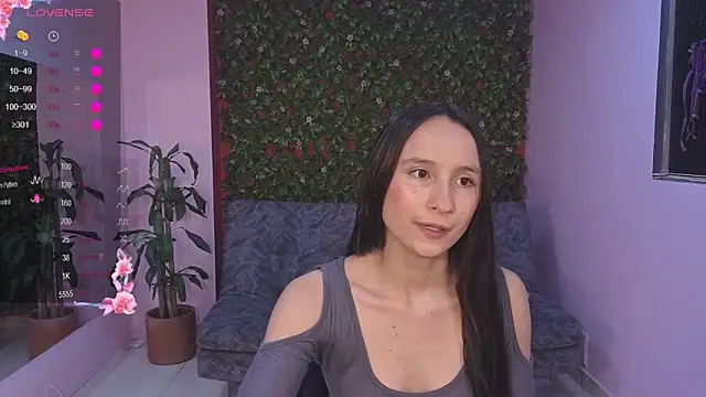 Snapshot of sexy_ailin chatting on 06-27-26, 10:54 sexy ailin online show from 06-27-26, 10:54