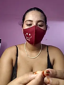 Snapshot of your-berry chatting on 05-28-26, 10:22 your-berry online show from 05-28-26, 10:22
