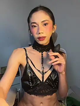 Snapshot of CassandraLovve chatting on 06-24-26, 06:28 CassandraLovve online show from 06-24-26, 06:28