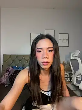Snapshot of CassandraLovve chatting on 05-26-26, 06:55 CassandraLovve online show from 05-26-26, 06:55