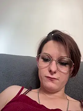 Snapshot of Quenn667 chatting on 05-30-26, 11:27 Quenn667 online show from 05-30-26, 11:27