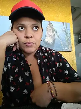 Snapshot of DakotaNaughty chatting on 07-16-26, 08:28 DakotaNaughty online show from 07-16-26, 08:28
