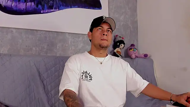 Snapshot of Damon_10 chatting on 06-01-26, 08:52 Damon 10 online show from 06-01-26, 08:52