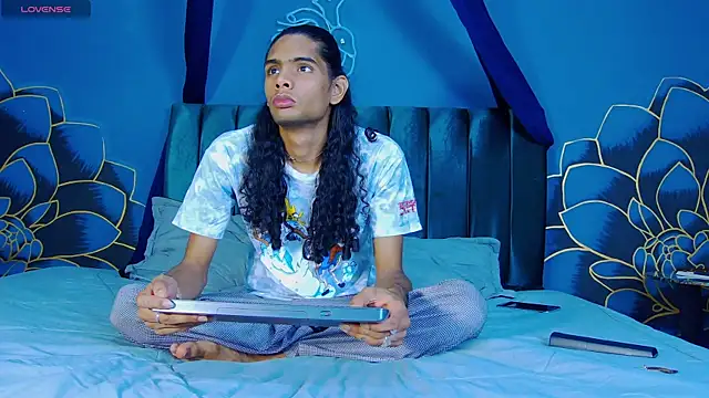 Snapshot of maxi_max0 chatting on 07-01-26, 07:47 maxi max0 online show from 07-01-26, 07:47