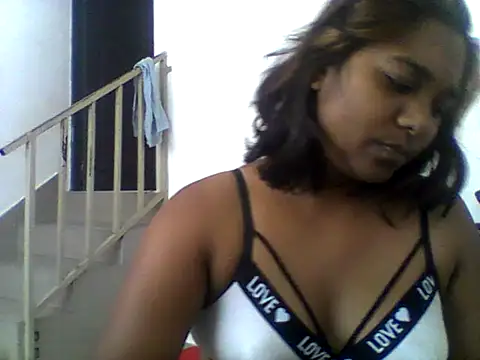 MiaReed667 online show from 05-27-26, 09:16
