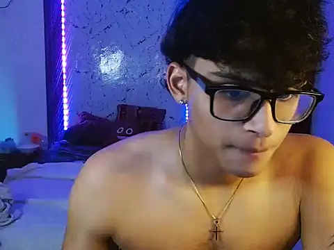Snapshot of Mr_yisuzz chatting on 05-30-26, 12:00 Mr yisuzz online show from 05-30-26, 12:00
