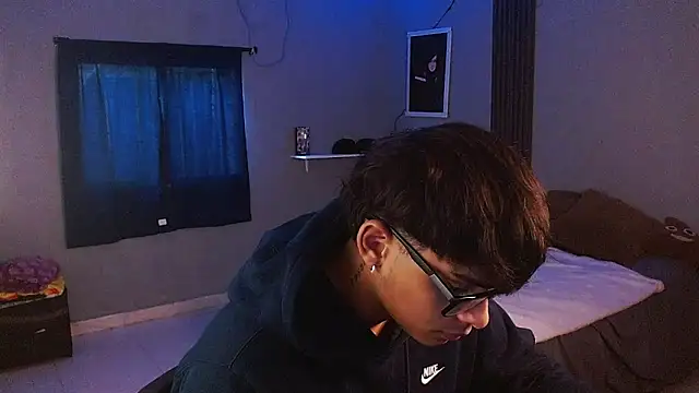 Snapshot of Mr_yisuzz chatting on 07-01-26, 11:43 Mr yisuzz online show from 07-01-26, 11:43
