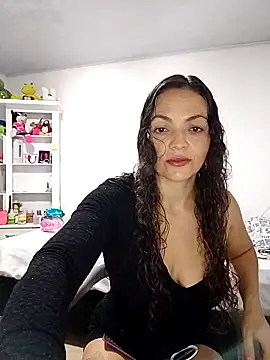 bella-diaz online show from 06-11-26, 07:33