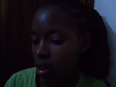 Gracious petite001 online show from 06-25-26, 10:37