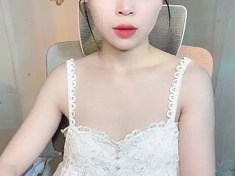 -Naomii  online show from 06-21-26, 11:49
