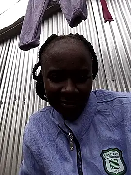 Ebonylouisa online show from 06-19-26, 02:45
