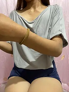 Keshayummy2027 online show from 06-17-26, 03:00