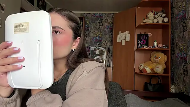 HoneyKittyk online show from 05-26-26, 11:19