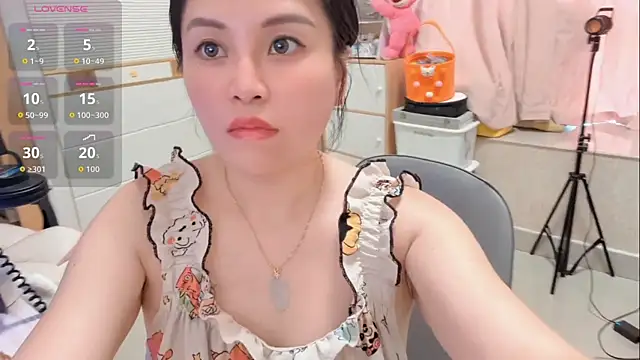 LisaQQQ online show from 05-31-26, 06:08
