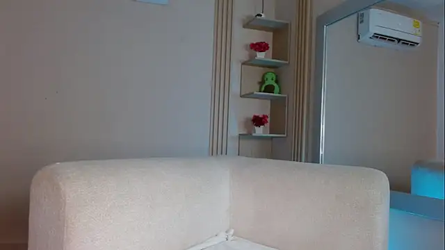 Snapshot of _cloe_21 chatting on 07-08-26, 12:28 cloe 21 online show from 07-08-26, 12:28
