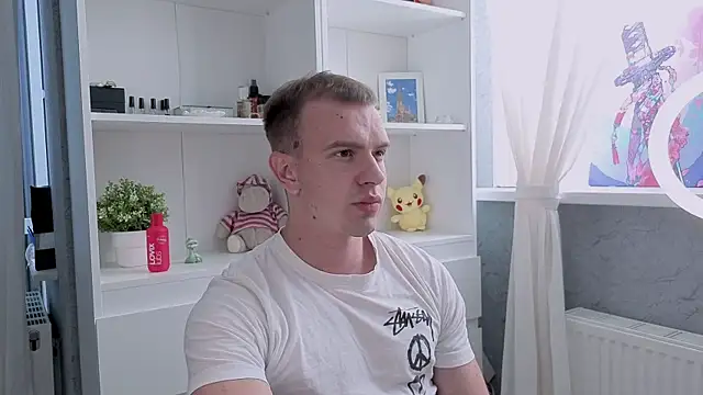 Max Kunn online show from 06-18-26, 04:55