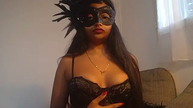 AmiraParNuit online show from 06-16-26, 06:52