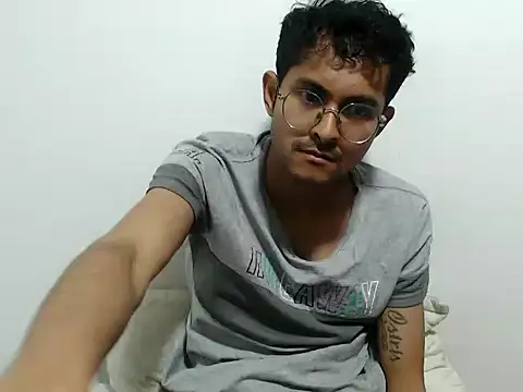 xanderlover online show from 06-26-26, 12:05