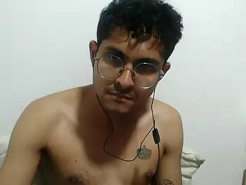 xanderlover online show from 06-24-26, 11:46