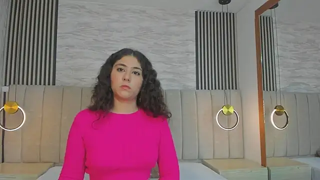 Snapshot of emaflorezz chatting on 06-17-26, 05:23 emaflorezz online show from 06-17-26, 05:23