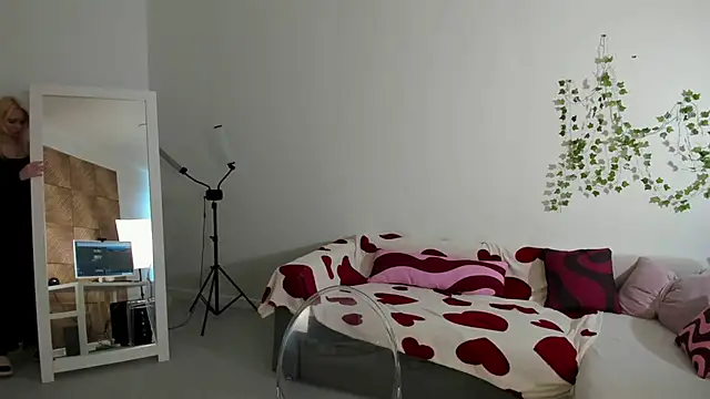 haleybooo online show from 06-16-26, 12:05