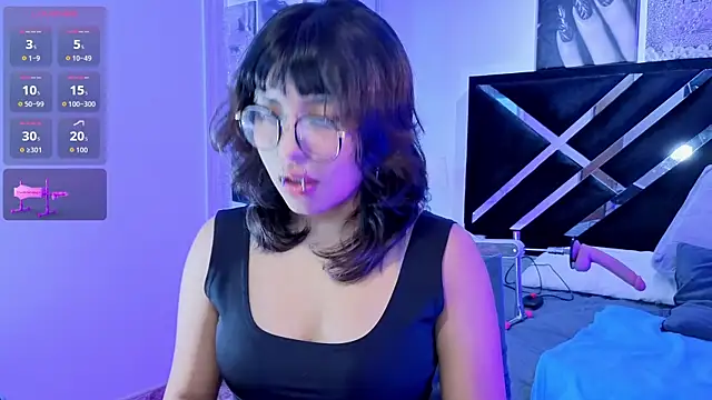 Snapshot of hannita_01 chatting on 06-19-26, 12:00 hannita 01 online show from 06-19-26, 12:00