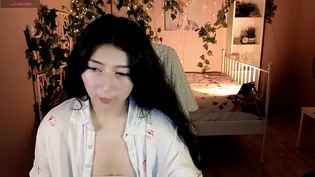 Snapshot of Vanessa_LimX chatting on 06-18-26, 12:32 Vanessa LimX online show from 06-18-26, 12:32