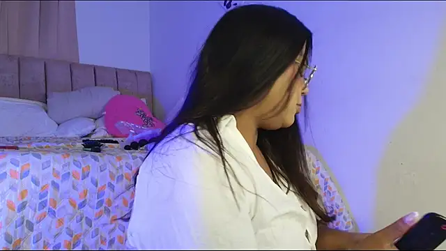 emily morgam online show from 06-07-26, 01:44