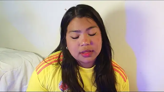 emily morgam online show from 06-18-26, 04:11